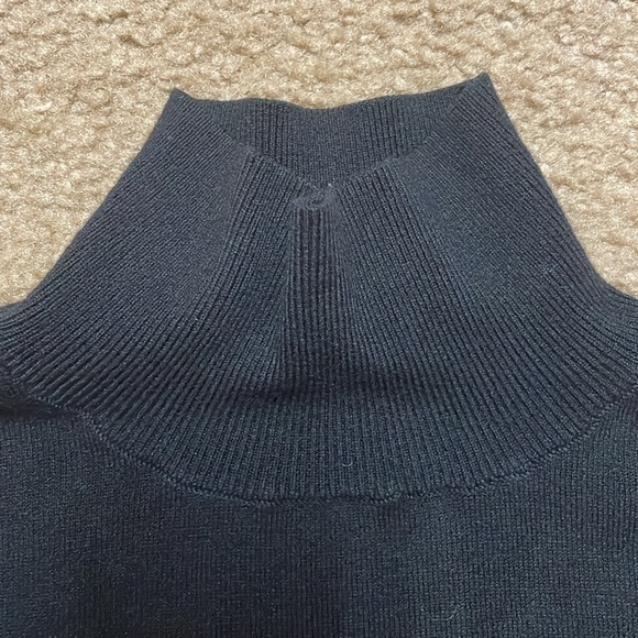 Zara women black mock neck sweater. Medium - Picture 5 of 6